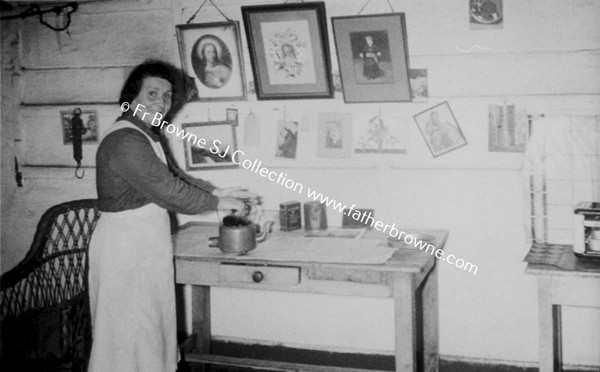 WOMAN IN KITCHEN